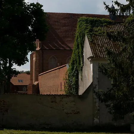 żar - Dworek W żarnowcu Zarnowiec