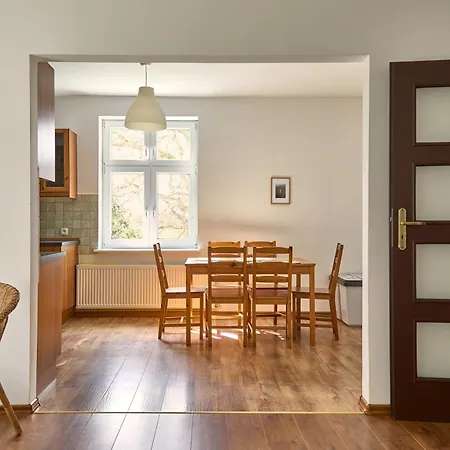 Zar - Dworek W Zarnowcu * Zarnowiec